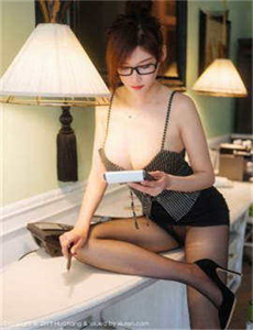 老师的玉足伸进我的喉咙里,龙泽萝拉第二部