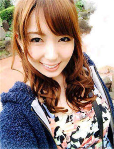 《开车污的 女生越疼男生越来越快 文案》