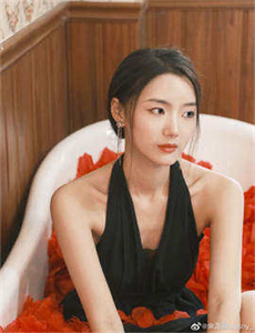 《84qqq.com》