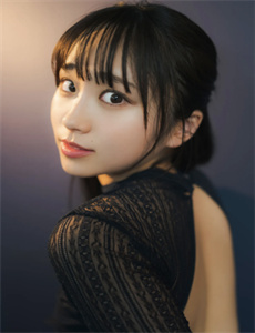 《曝陈妍希提前当妈》