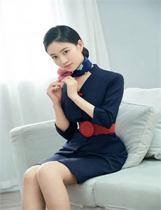 《麻麻下面好紧好舒服》