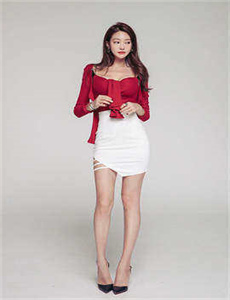 《日本胸大美女》